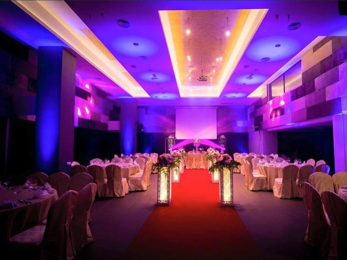 Mandurah Hotel Kuantan Kültér fotó